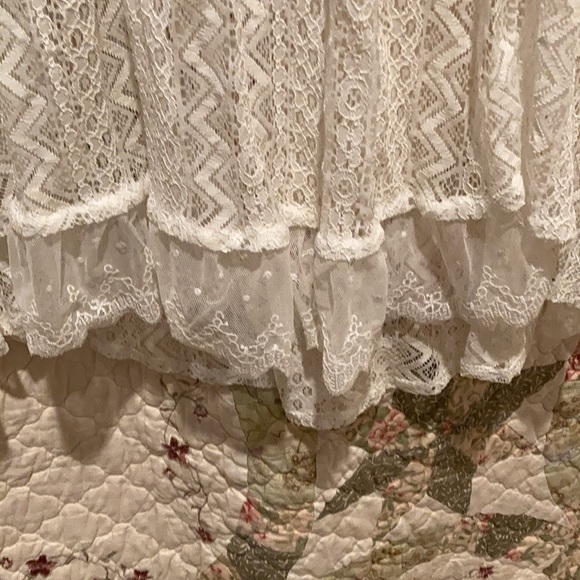 Esley white lace top with turquoise,black - Picture 4 of 4